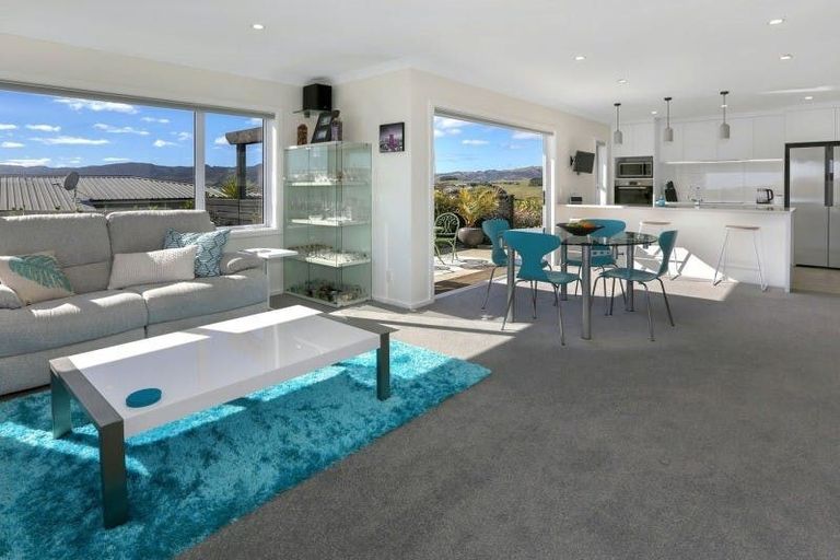 Photo of property in 146 Endeavour Drive, Whitby, Porirua, 5024