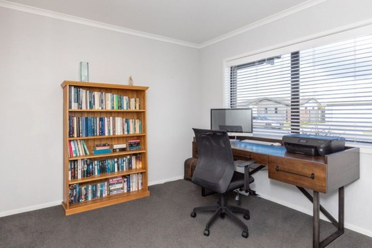 Photo of property in 1 Drake Crescent, Awatoto, Napier, 4110