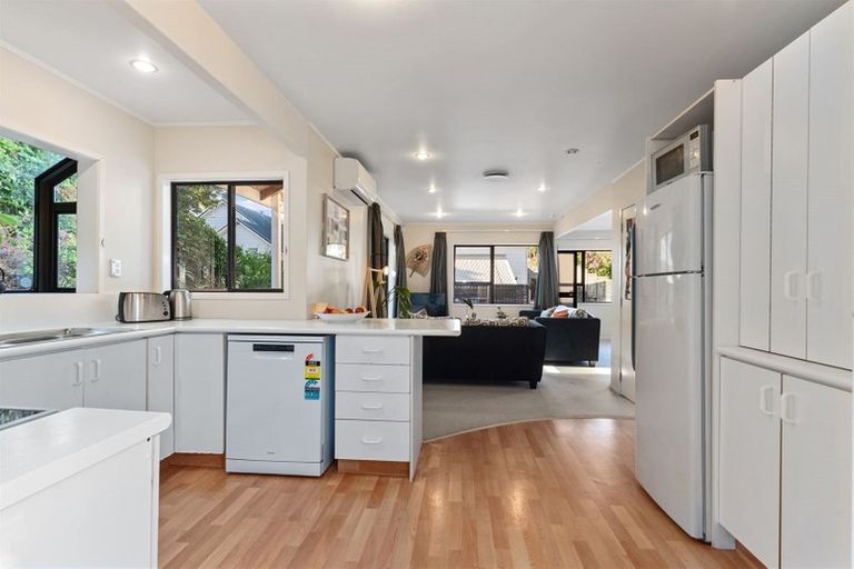 Photo of property in 52b Aroha Avenue, Sandringham, Auckland, 1025