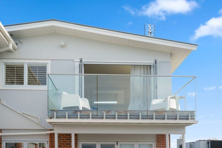 Photo of property in 5/241 Hurstmere Road, Takapuna, Auckland, 0622