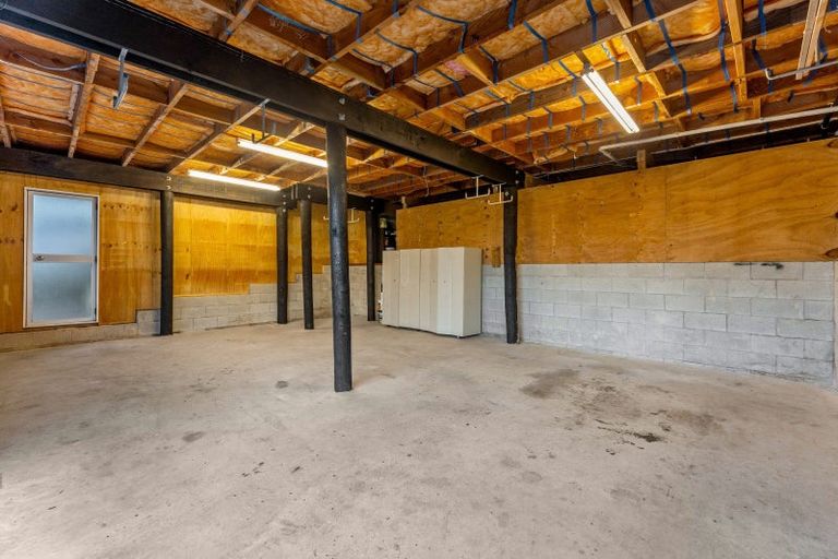 Photo of property in 15 Tableau Place, Totara Vale, Auckland, 0629