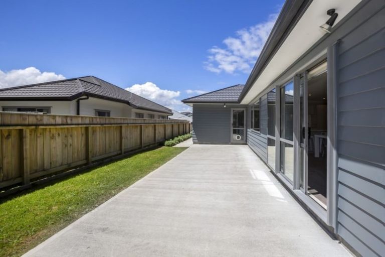 Photo of property in 29 Moonsail Drive, Whitby, Porirua, 5024