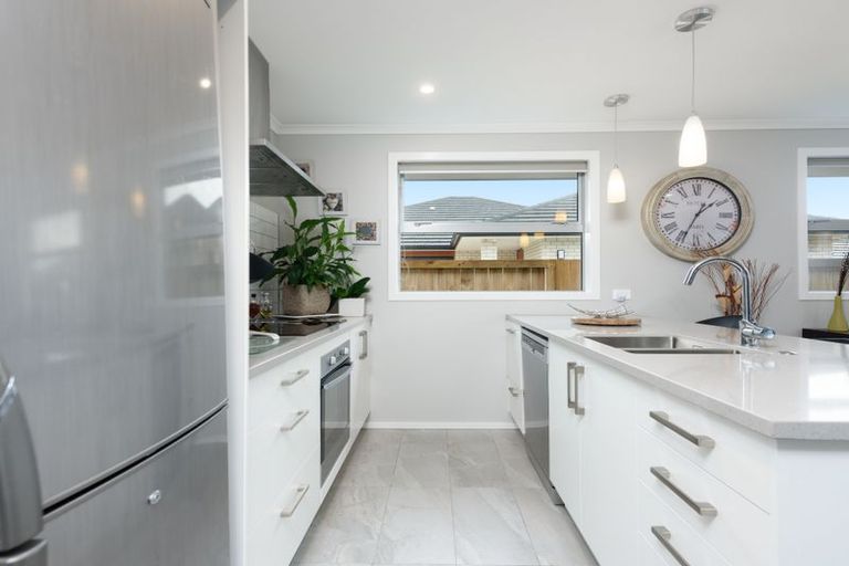 Photo of property in 17 Kanono Close, Papamoa Beach, Papamoa, 3118