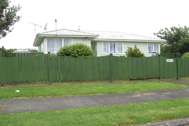 Photo of property in 12 Watchfield Close, Mangere, Auckland, 2022