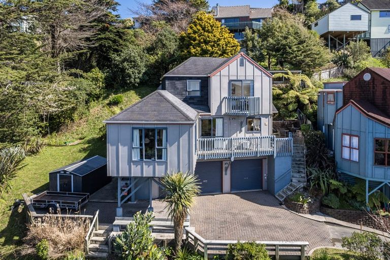 Photo of property in 295 Main Road, Tawa, Wellington, 5028