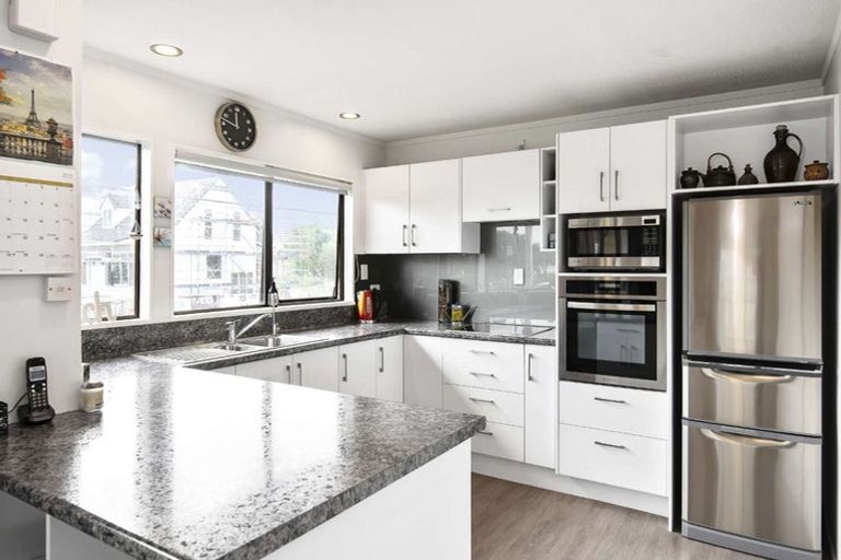 Photo of property in 114a Seaview Road, Paraparaumu Beach, Paraparaumu, 5032