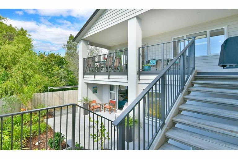 Photo of property in 5a Melia Place, Stanmore Bay, Whangaparaoa, 0932