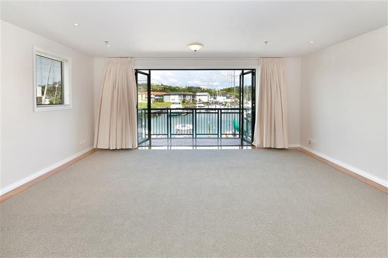 Photo of property in 70 Harbour Village Drive, Gulf Harbour, Whangaparaoa, 0930