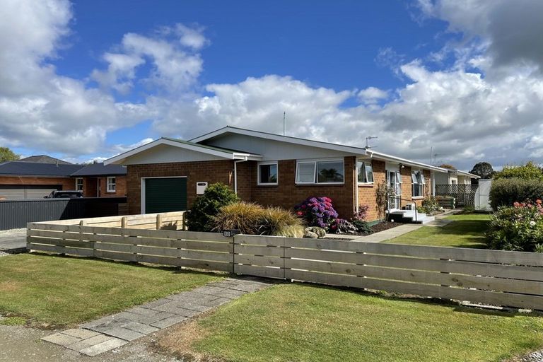 Photo of property in 80 Albert Street, Winton, 9720