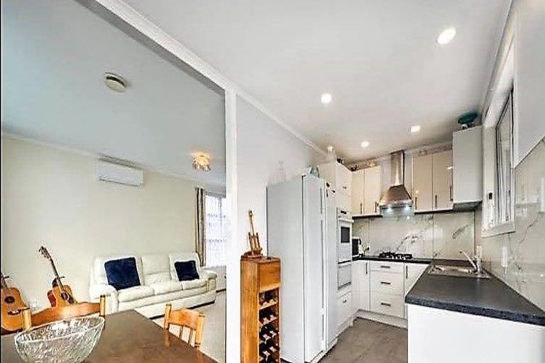 Photo of property in 47 Hartley Terrace, Massey, Auckland, 0614