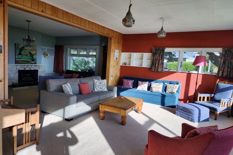 Photo of property in 20 Maire Street, Eastbourne, Lower Hutt, 5013