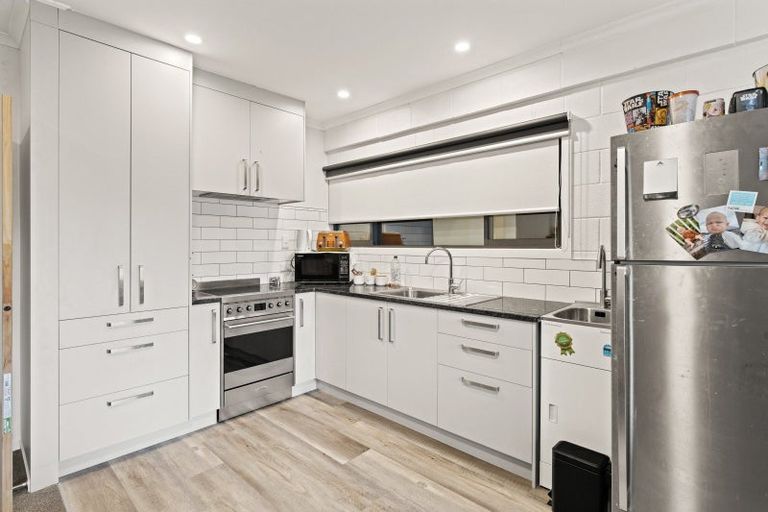 Photo of property in 6a Cutfield Street, Inglewood, 4330