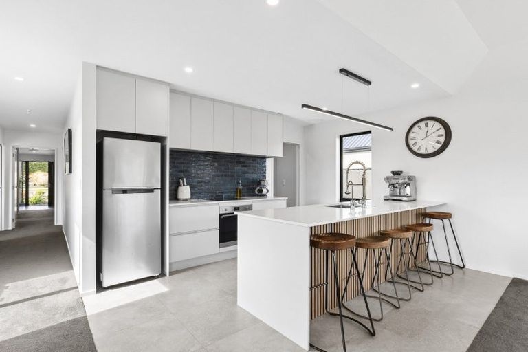 Photo of property in 37 Farrant Drive, Wanaka, 9305