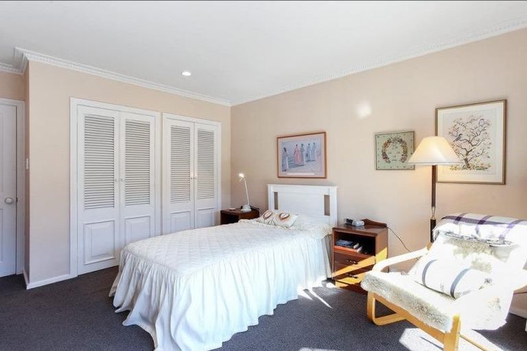 Photo of property in 1/9a Straven Road, Riccarton, Christchurch, 8011