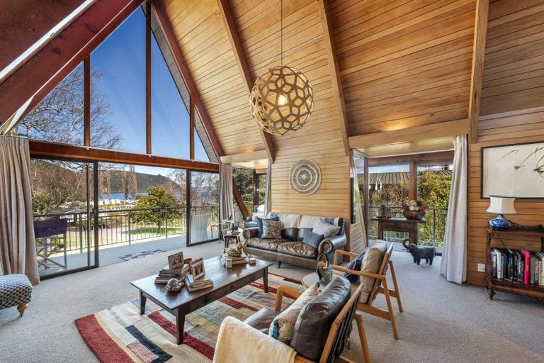 Photo of property in 28 Mata Place, Kinloch, Taupo, 3377