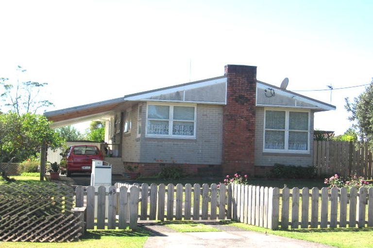 Photo of property in 43 Brains Road, Kelston, Auckland, 0602