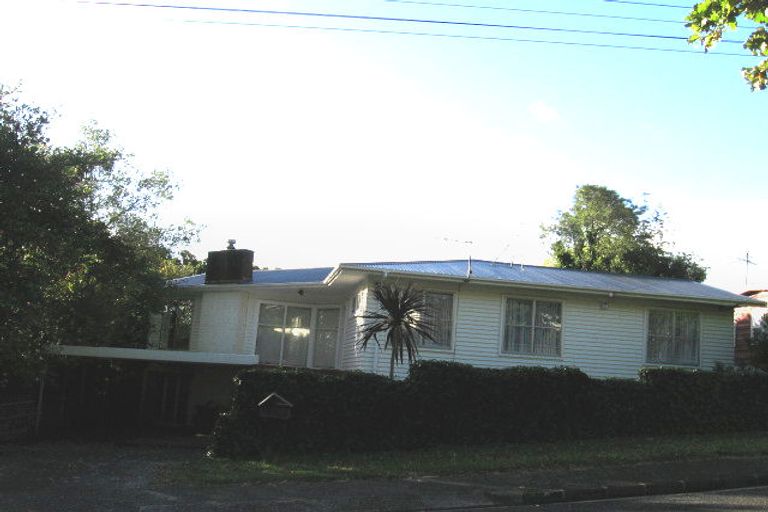 Photo of property in 62 Sylvan Crescent, Te Atatu South, Auckland, 0610