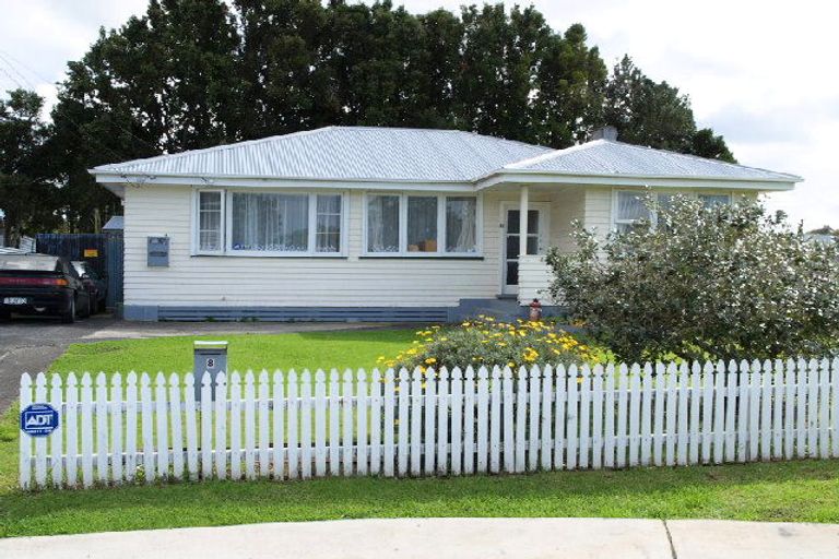 Photo of property in 8 Luke Place, Otara, Auckland, 2023