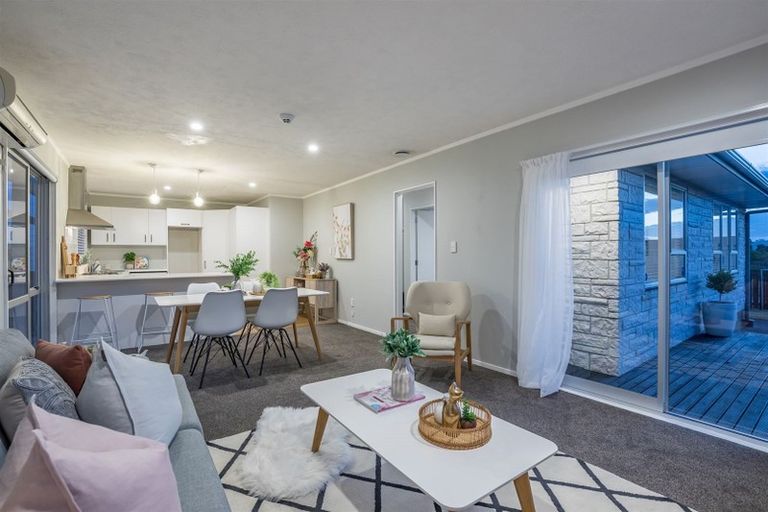 Photo of property in 41 Cleat Street, Whitby, Porirua, 5024