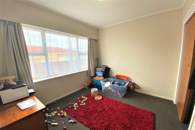 Photo of property in 2/17 Ti Rakau Drive, Pakuranga, Auckland, 2010