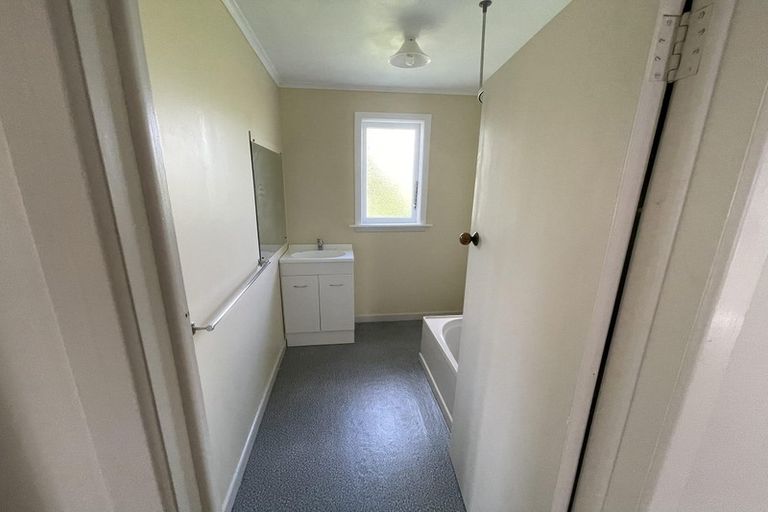 Photo of property in 36 Channel View Road, Campbells Bay, Auckland, 0630