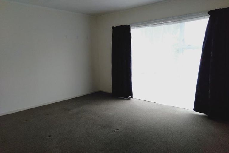 Photo of property in 110 Reeves Road, Pakuranga Heights, Auckland, 2010