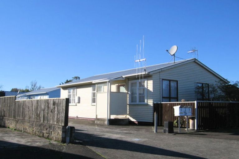 Photo of property in 27 Albert Street, Palmerston North, 4414