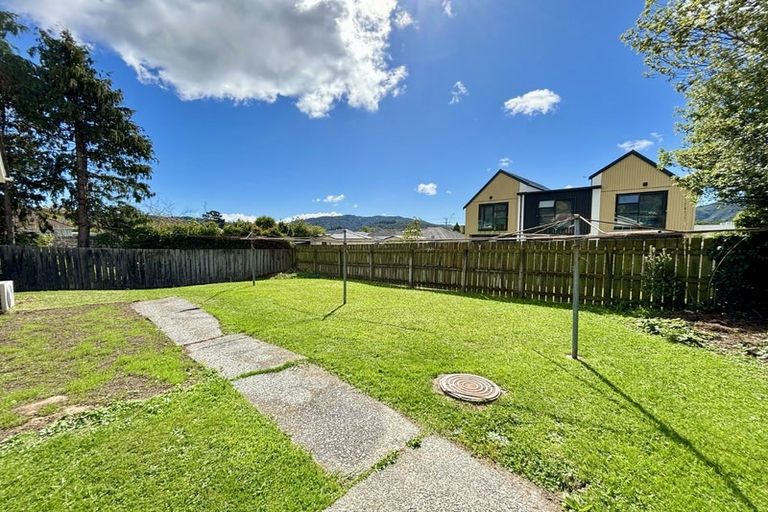 Photo of property in 3/12 Fraser Street, Wainuiomata, Lower Hutt, 5014