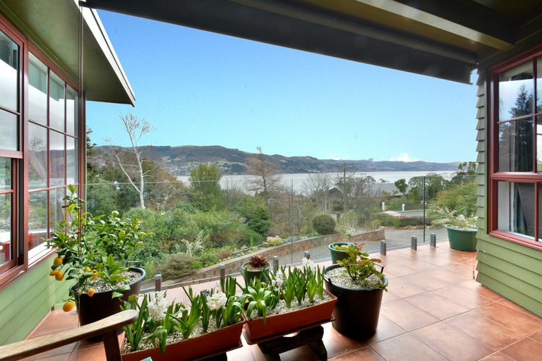 Photo of property in 4a Saint Ronans Road, Macandrew Bay, Dunedin, 9077