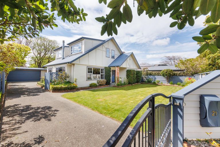 Photo of property in 21 Alan Street, Palmerston North, 4414