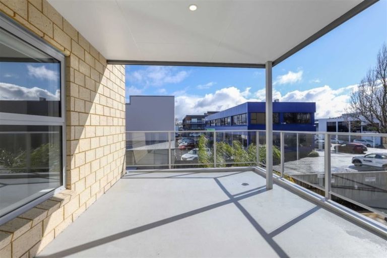 Photo of property in 2/9 Vialou Street, Hamilton Central, Hamilton, 3204