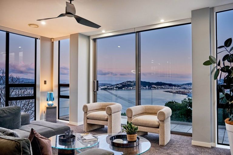 Photo of property in 126a Nicholson Road, Khandallah, Wellington, 6035