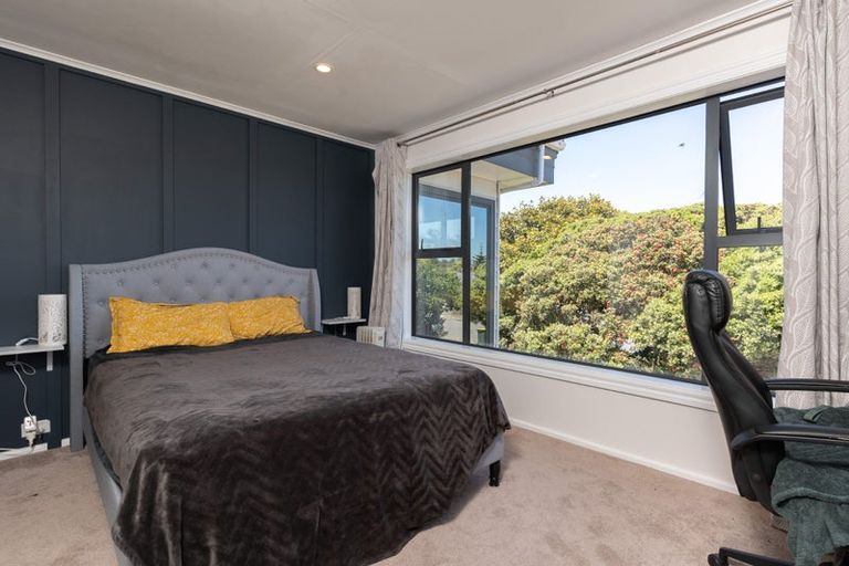 Photo of property in 40 Kapiti Crescent, Titahi Bay, Porirua, 5022