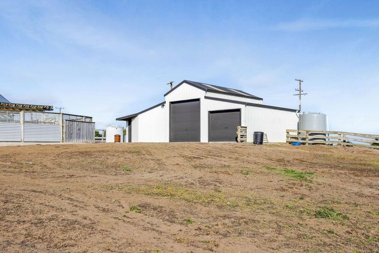 Photo of property in 1288 Normanby Road, Manaia, Hawera, 4678