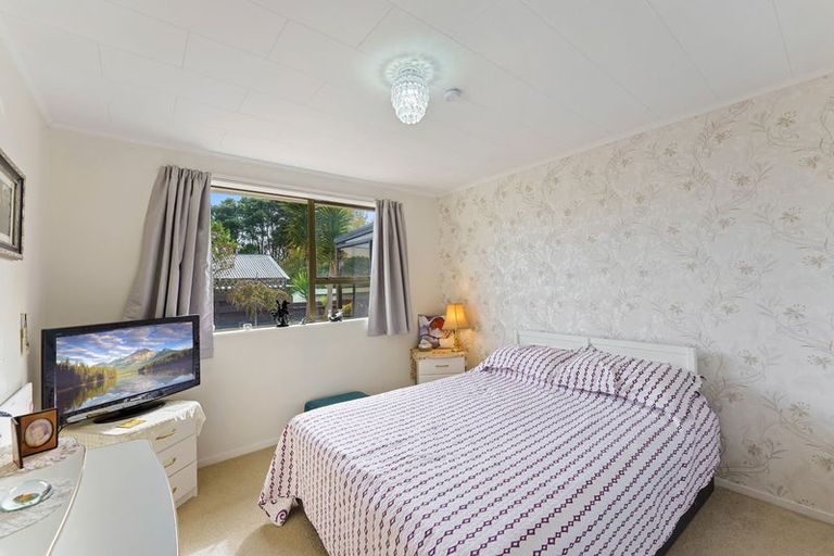 Photo of property in 5a Rutherford Drive, Waikanae Beach, Waikanae, 5036