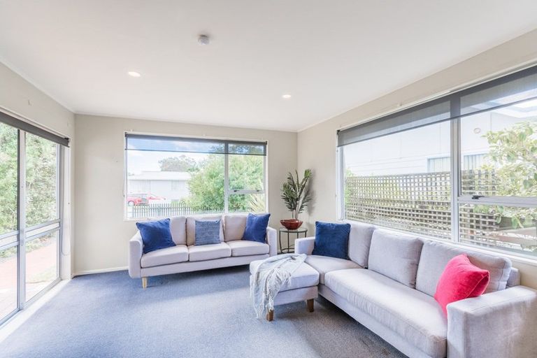Photo of property in 5 Sharda Grove, Paraparaumu Beach, Paraparaumu, 5032