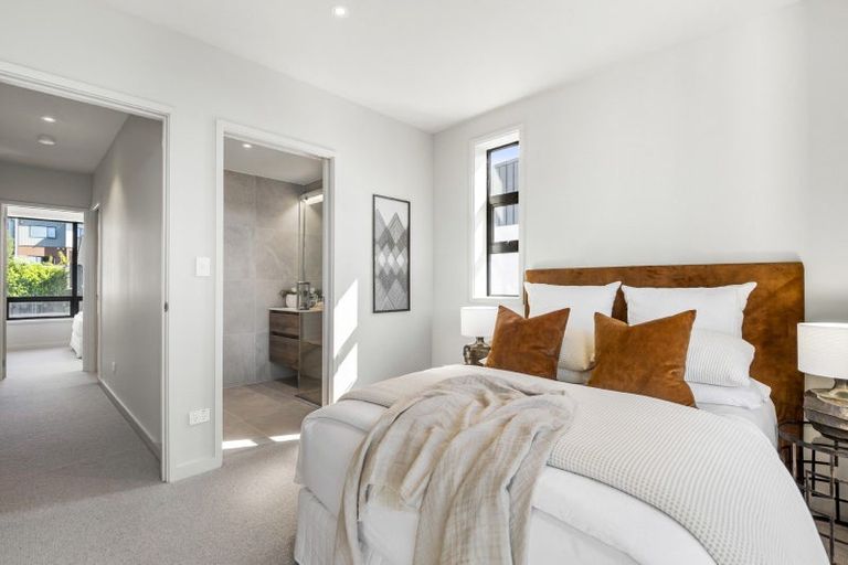 Photo of property in 7c Windlass Street, Long Bay, Auckland, 0630