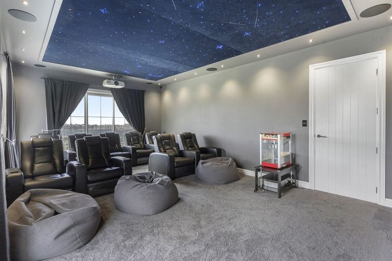 Photo of property in 34 Michael Bosher Way, Flat Bush, Auckland, 2019