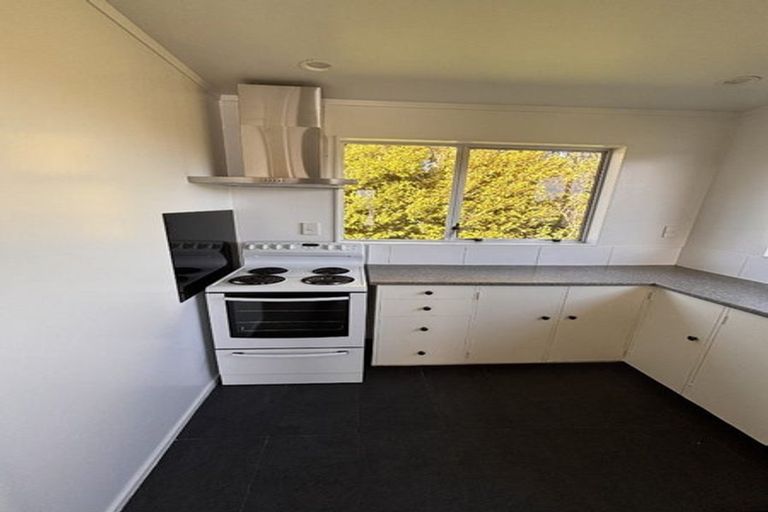 Photo of property in 23b Colchester Crescent, Newlands, Wellington, 6037