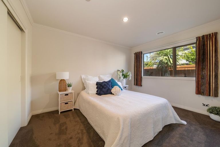 Photo of property in 4 Coburn Place, Lake Hayes, Queenstown, 9304