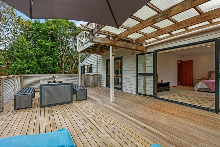 Photo of property in 14 Nile Road, Milford, Auckland, 0620