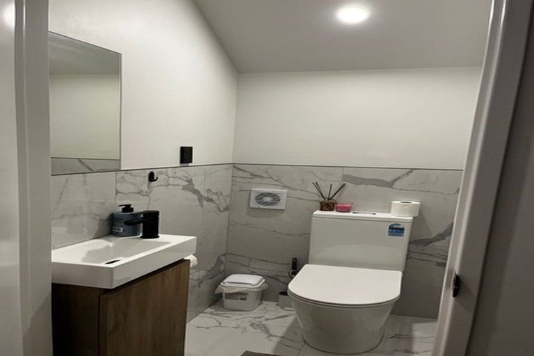 Photo of property in 701 Massey Road, Mangere, Auckland, 2022