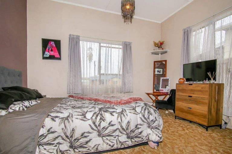 Photo of property in 58 Derby Street, Westport, 7825