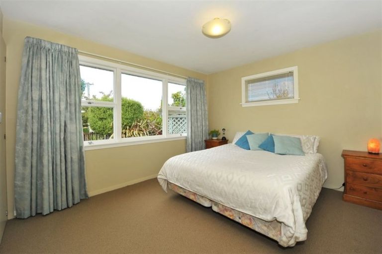 Photo of property in 19 Dunster Street, Burnside, Christchurch, 8053