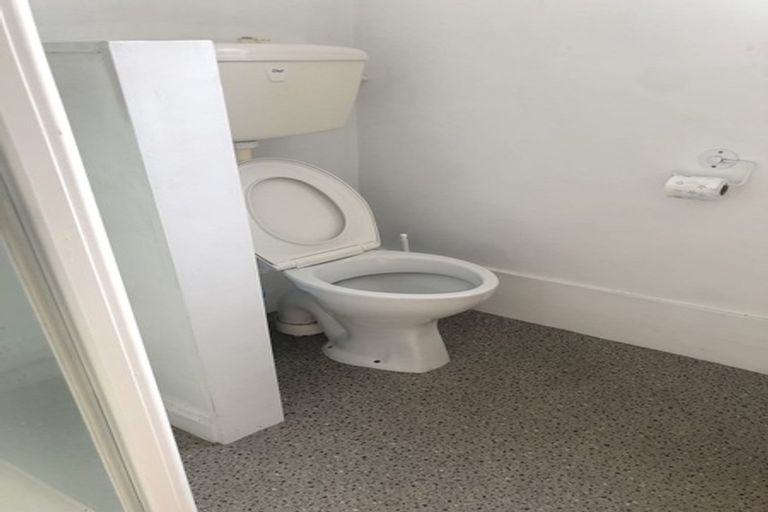 Photo of property in 82 Manor Place, Dunedin Central, Dunedin, 9016