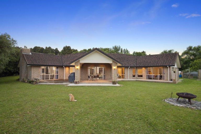 Photo of property in 21 Old Barn Road, Opaheke, Papakura, 2584