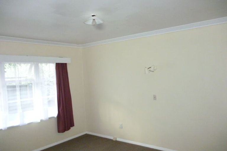 Photo of property in 2/62 Gibbons Street, Ebdentown, Upper Hutt, 5018