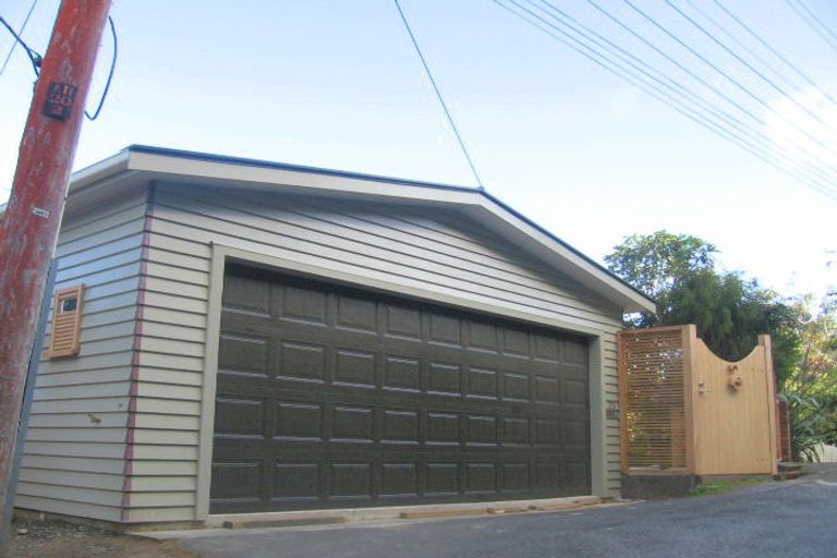 Photo of property in 25 Ferry Road, Days Bay, Lower Hutt, 5013