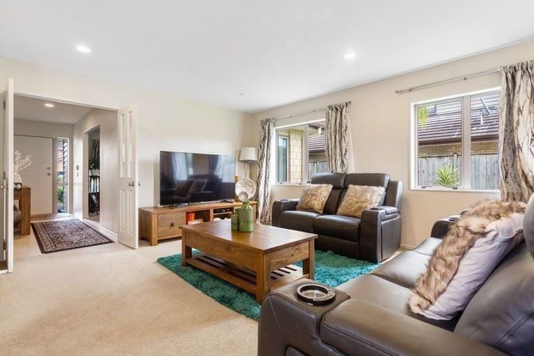 Photo of property in 13 Wawatai Drive, Karaka, Papakura, 2113
