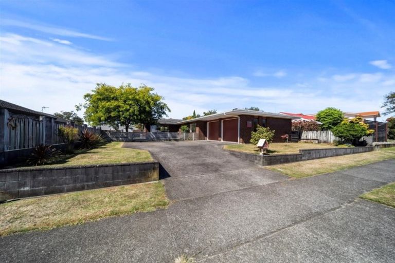 Photo of property in 162 Heta Road, Highlands Park, New Plymouth, 4312